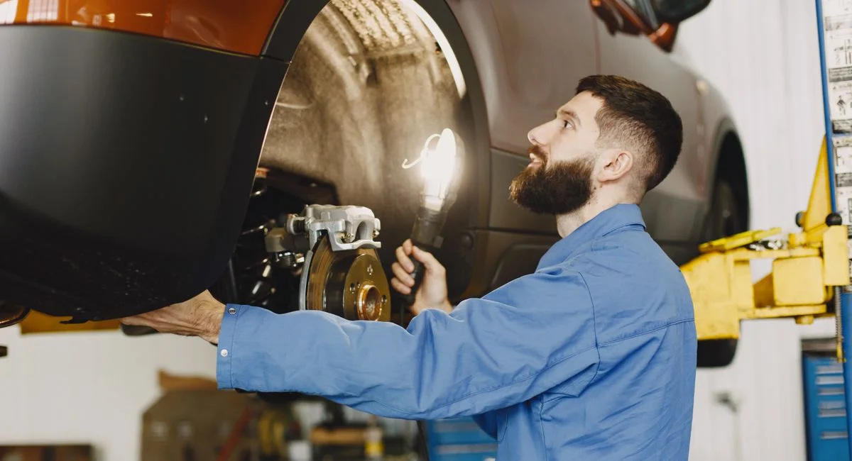 Comment l’expertise automobile révèle un vice caché et protège l’acheteur dans un litige ?